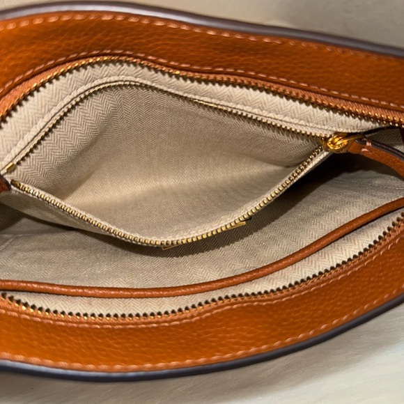 Tory Burch Blake Swingpack Pebble Leather Crossbody Bag - Picture 9 of 12